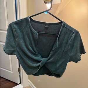 Wild fable size large cross over t shirt